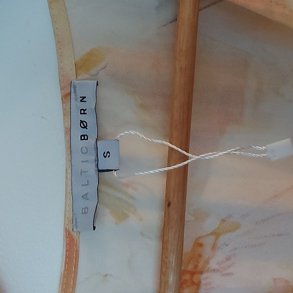 NWOT Baltic Born Aegean Romper Yellow/Peach Water Colors Size Small - Picture 6 of 10